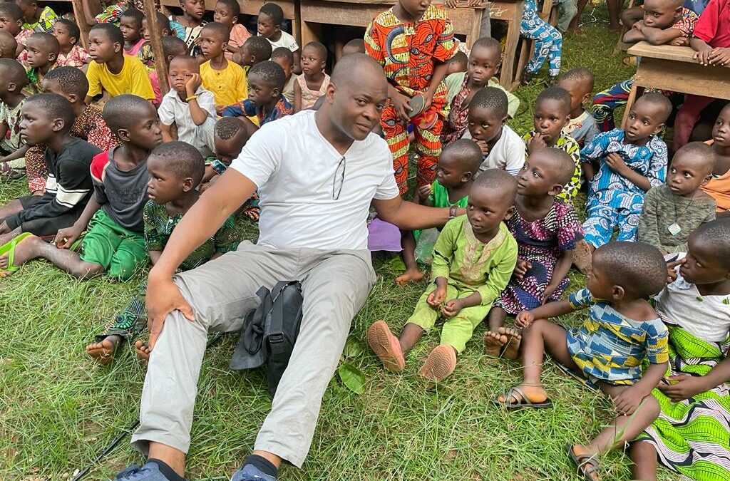 « POUR UN EURO VOUS OFFREZ 3 REPAS AUX ENFANTS DE L’ECOLE DE DJAKOTOMEY » au Benin